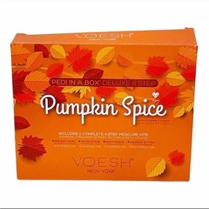 VOESH New York Pumpkin Spice Pedi In A Box 2 Deluxe 4 Step Pedi Kits 418P